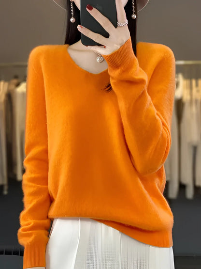 Luxury Women’s V-Neck Sweater – Soft, Elegant Winter Knit