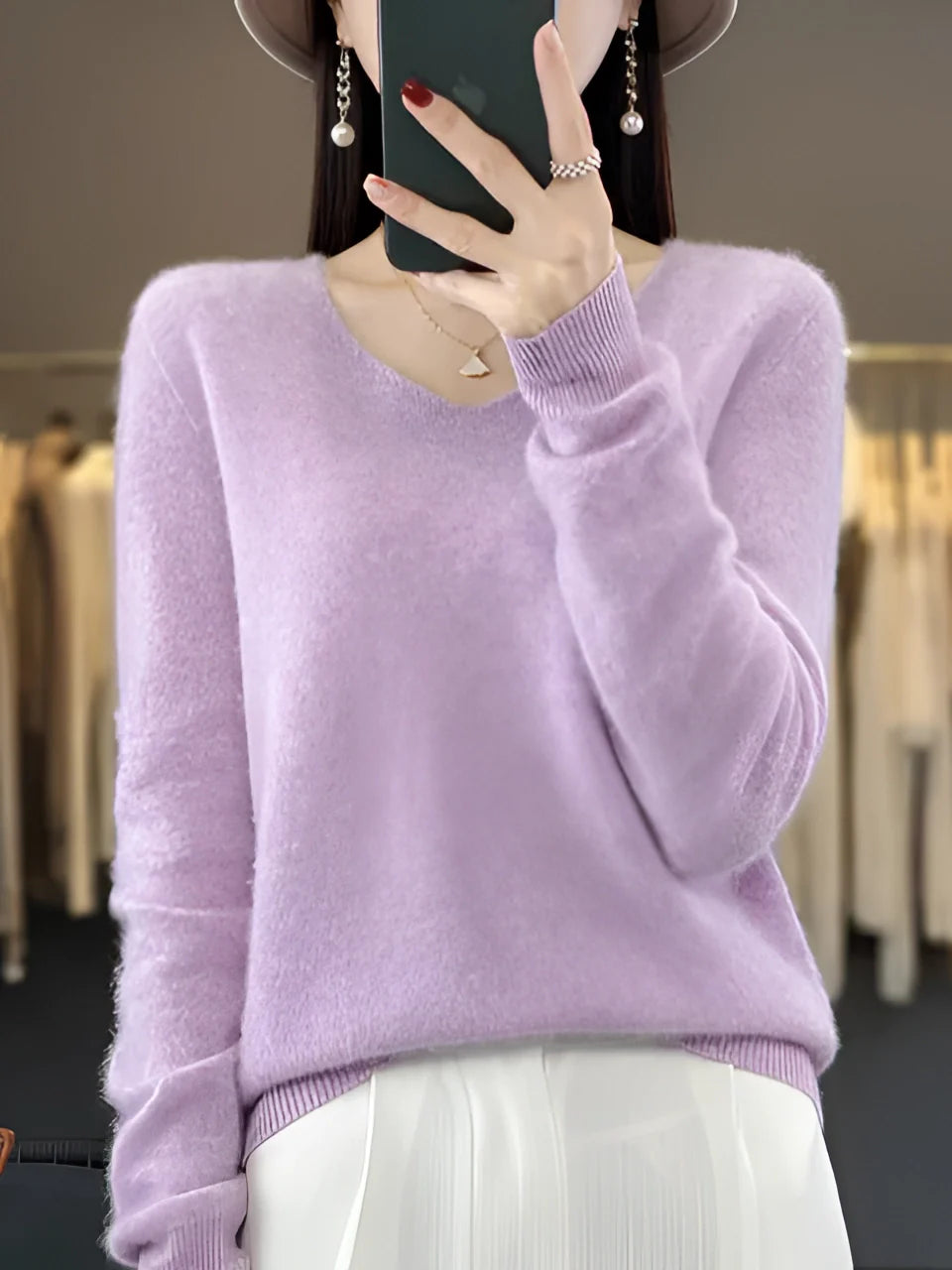 Luxury Women’s V-Neck Sweater – Soft, Elegant Winter Knit