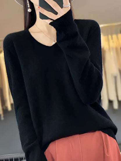 Luxury Women’s V-Neck Sweater – Soft, Elegant Winter Knit