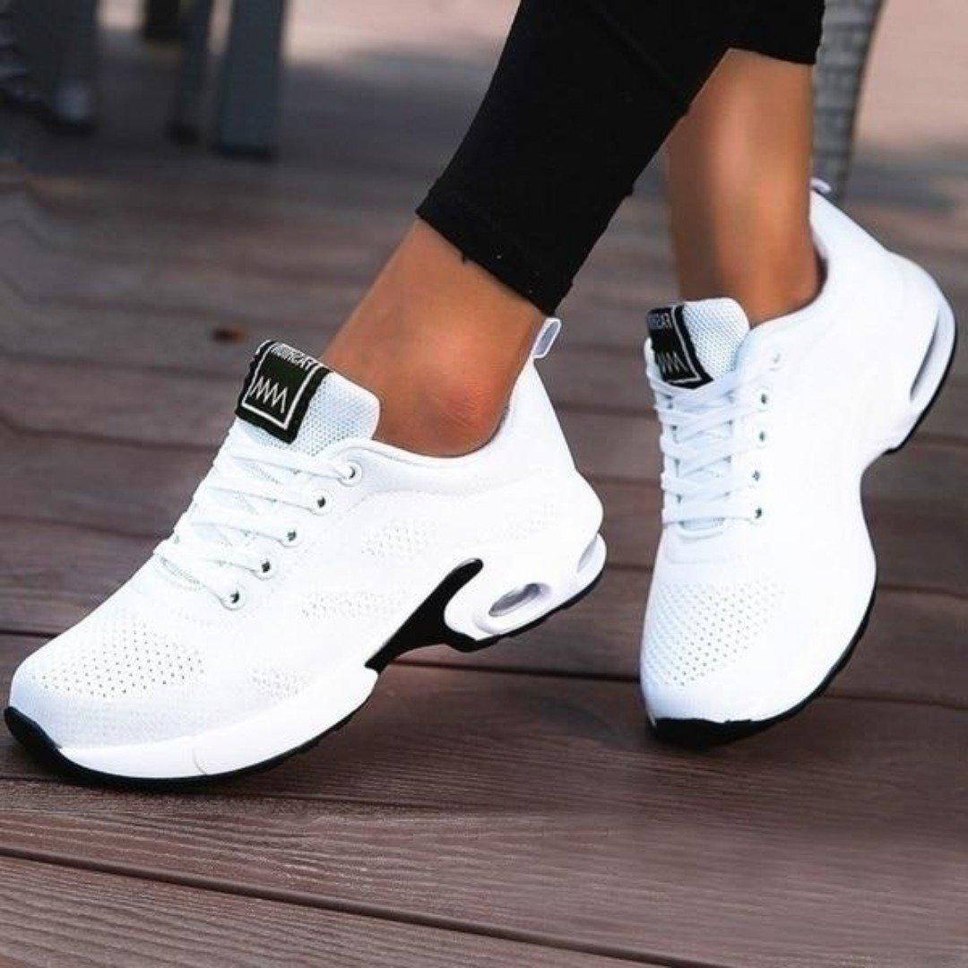 Women’s Lightweight Walking Shoes – Breathable Comfort & Support