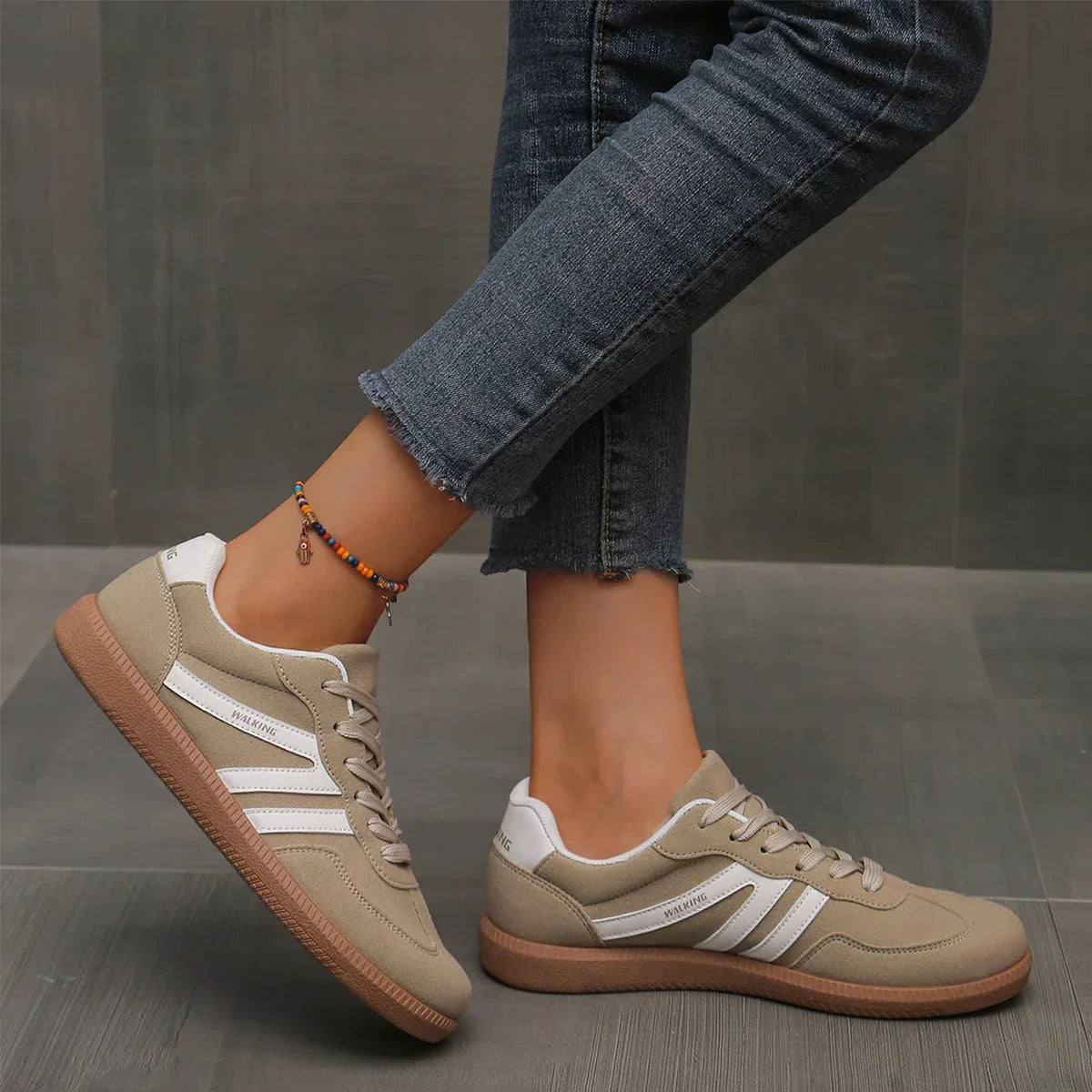 Women’s Lightweight Walking Sneakers – Breathable, Supportive Casual Shoes